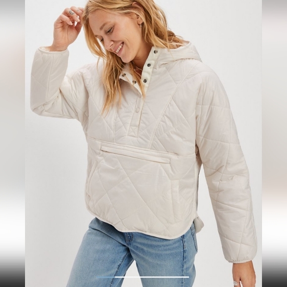 American Eagle Outfitters Jackets & Blazers - 🆕️AE Popover Puffer Jacket in 'Cream', Size Medium